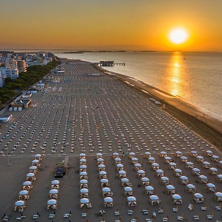 Villaggio Giove Lignano Sabbiadoro Buitenkant foto