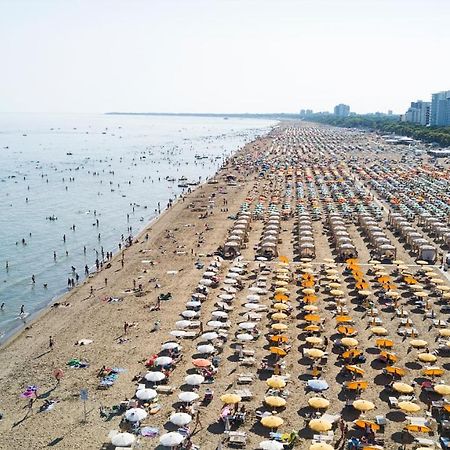 Villaggio Giove Lignano Sabbiadoro Buitenkant foto