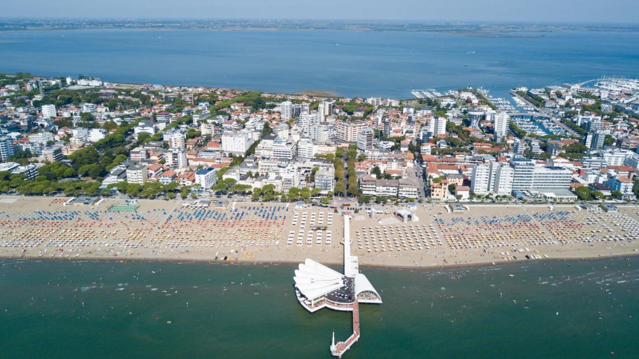 Villaggio Giove Lignano Sabbiadoro Buitenkant foto