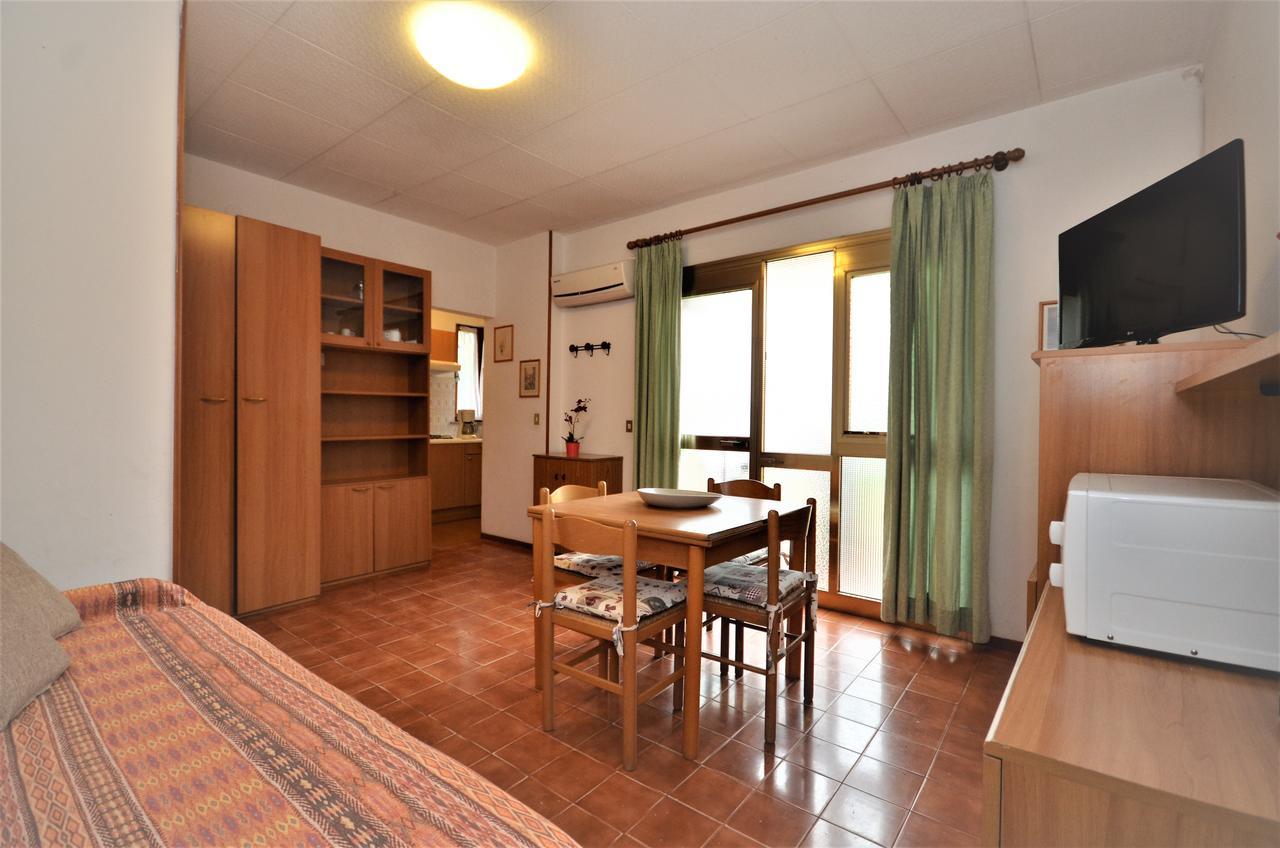 Villaggio Giove Lignano Sabbiadoro Buitenkant foto